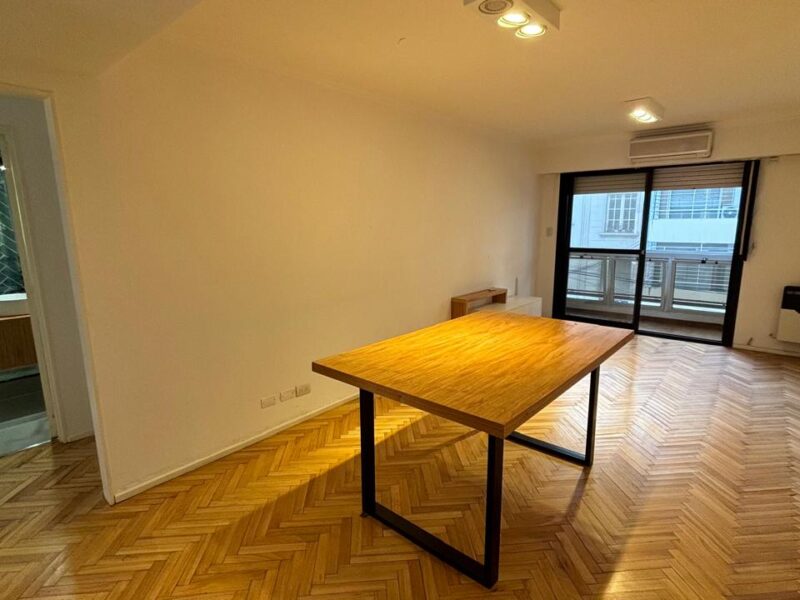 Italia 400, con cochera, Piso 2 dpto A